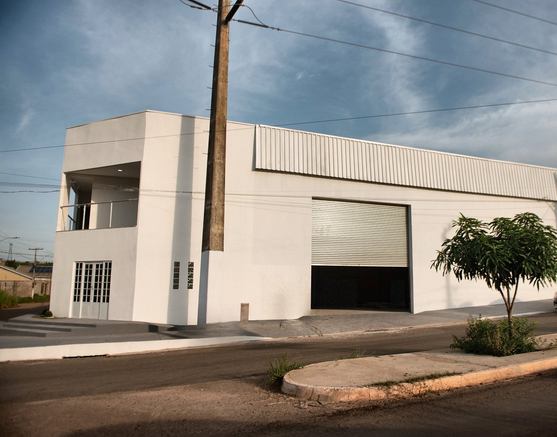 Fachada lateral do Galpão 13